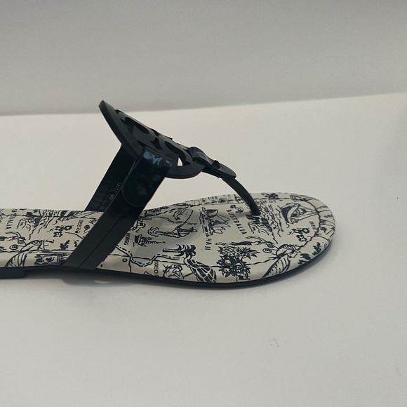 NIB Tory Burch Patent Leather Sandal - Midnight/Navy Destination, Size 8.5 - Picture 7 of 13